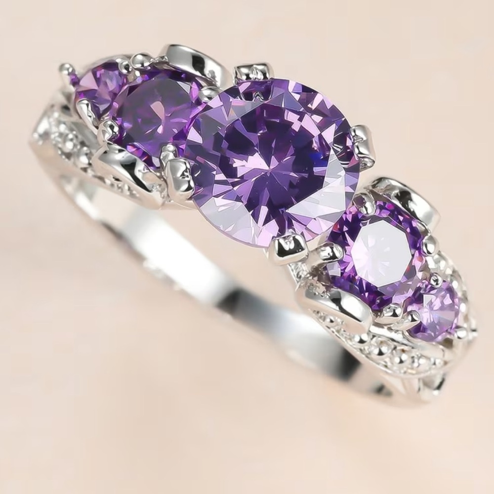 Elegant Purple Amethyst CZ Moissanite Silver Engagement Band Ring - Size 7 or 8